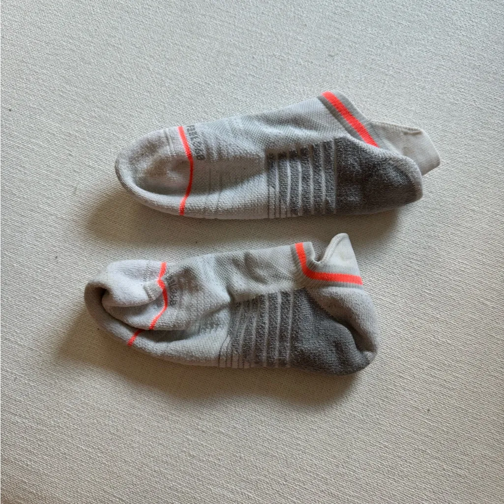 Stance icon no show socks. 10 prs women’s sz medium. 9 icon & 1 different style Gray - Image 3