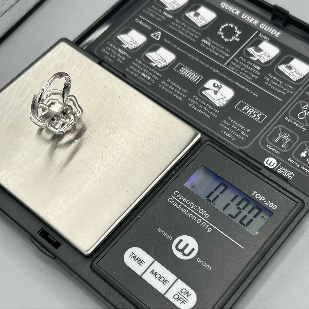 Multicolor Crystal Flower Ring Adjustable Magnetic Silver Tone - Image 5