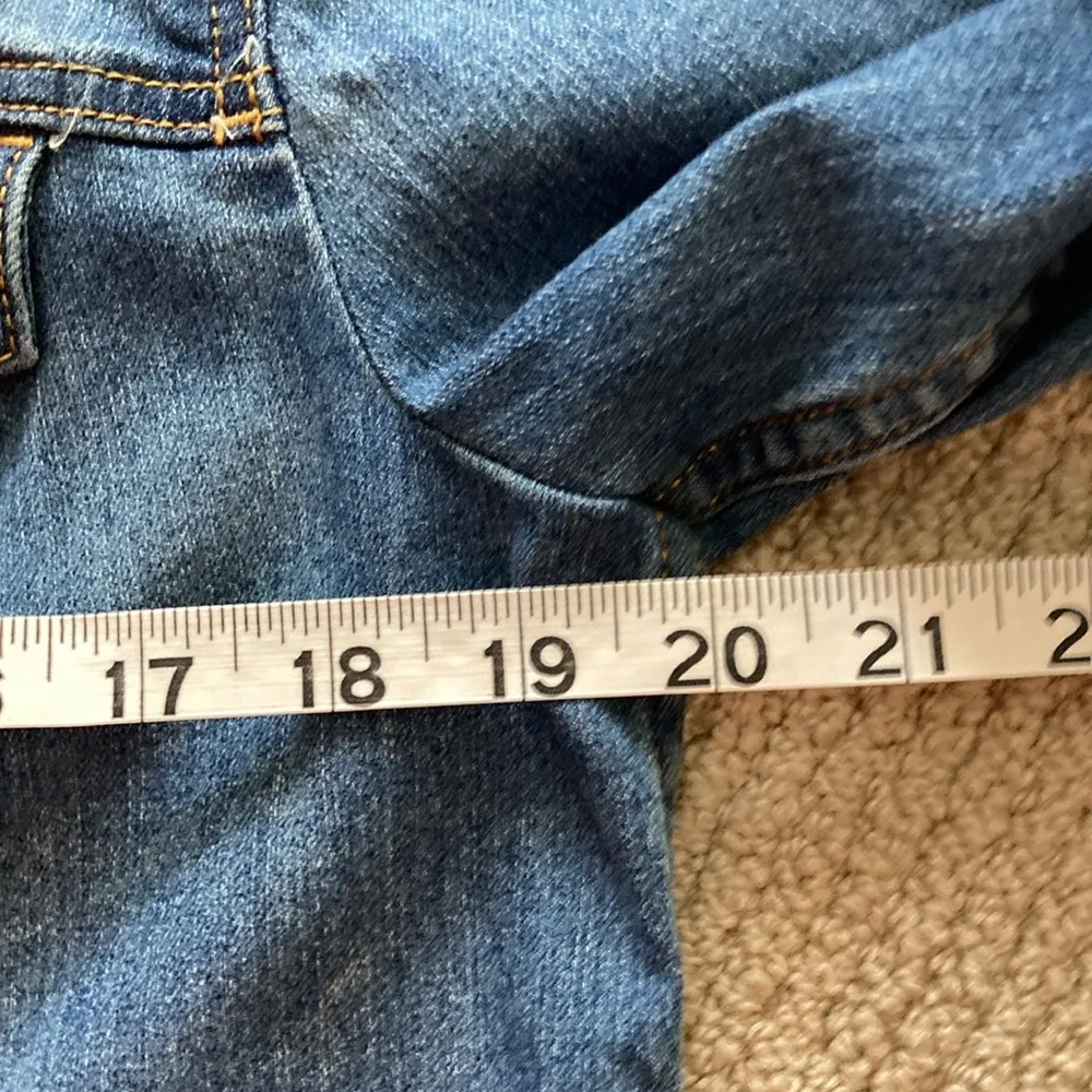 Chico’s Long Denim Jean Jacket Size 8/10 1 Medium Wash Tailored Fit Like New - Image 5