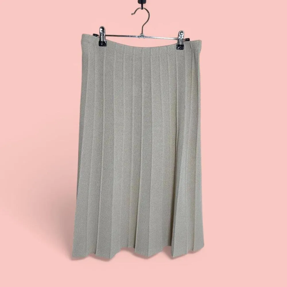 Cream pleated knit midi skirt with a preppy, retro vibe #preppy #retro Tan Size 26 - Image 4