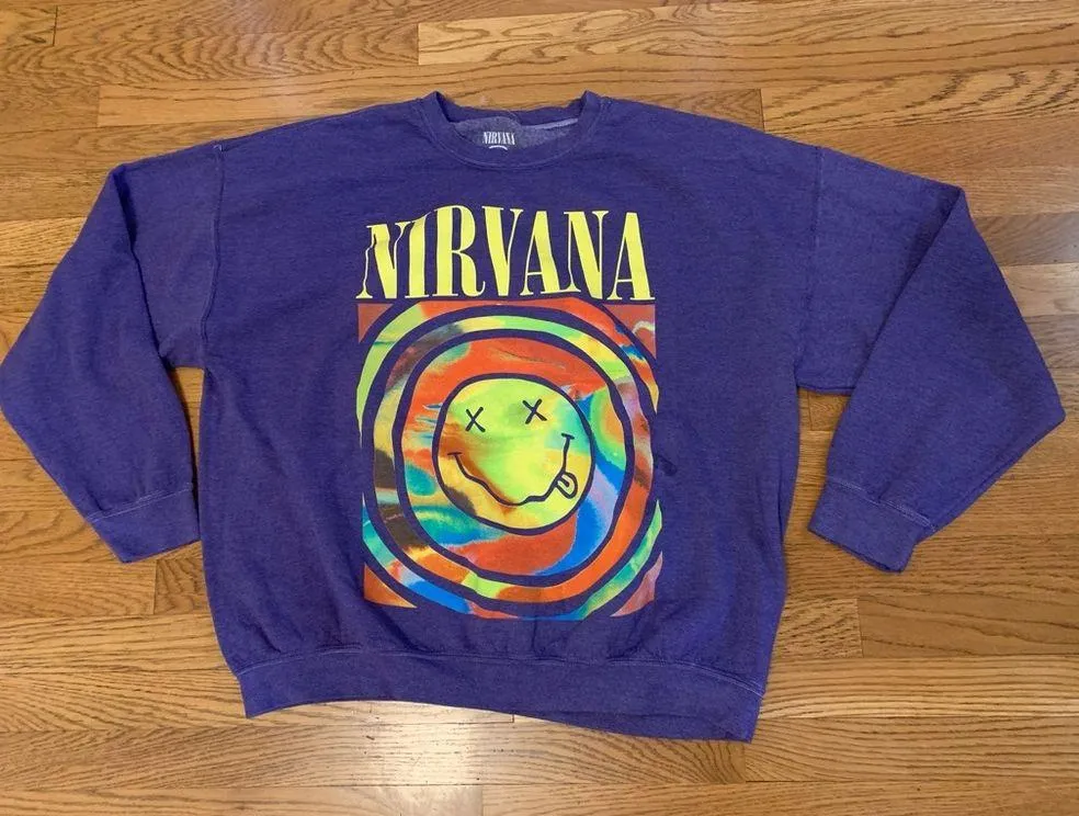 NWOT Women's Preppy Smiley Face very oversized Sweatshirt size S/M - Image 7