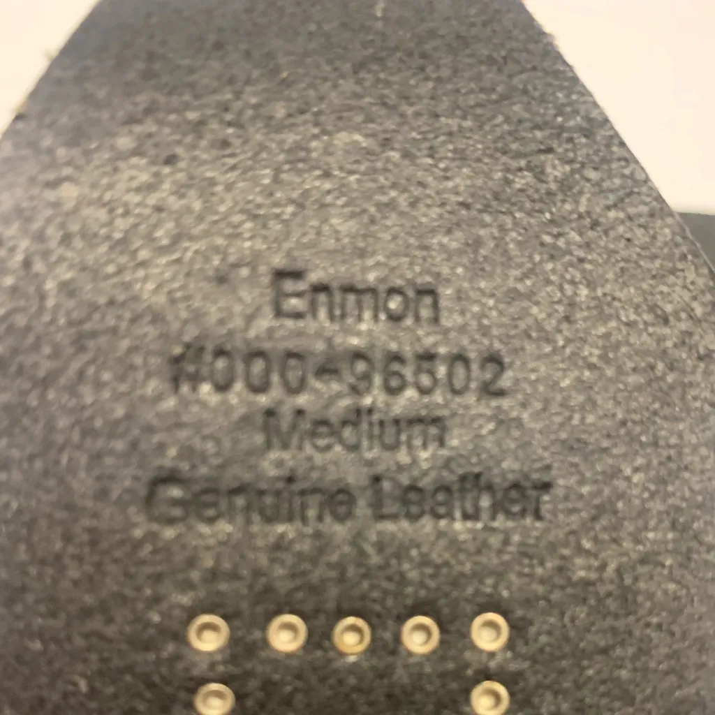 Women’s Enmon Black Leather Tooled Cross Medium Belt. 2733 - Image 6