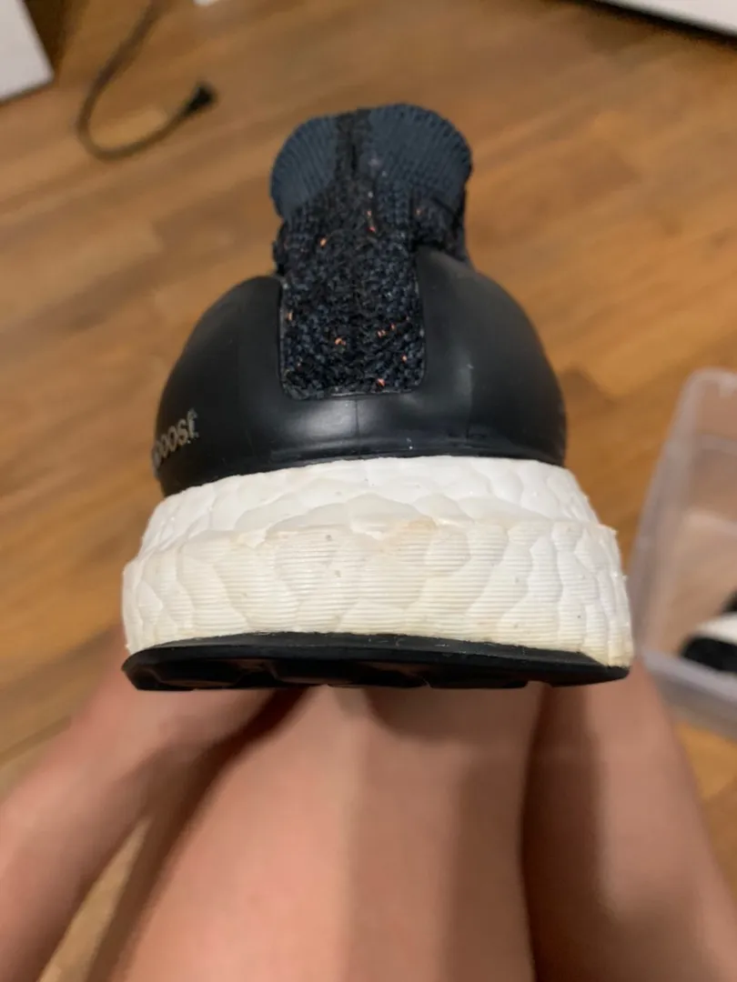 Adidas Ultraboosts - Image 9