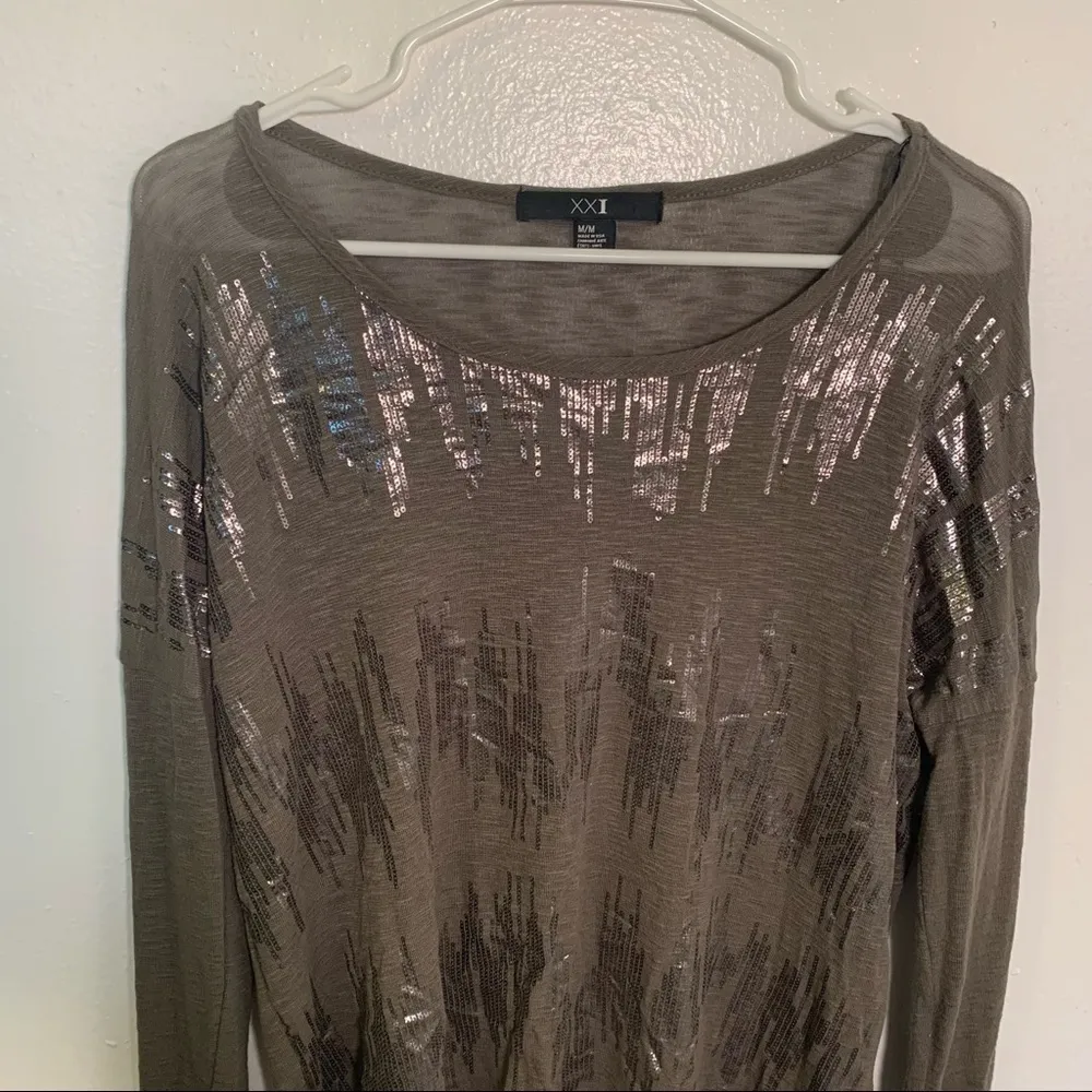 XXI Forever 21 Long Sleeve Top Olive Green Sequins - Image 2