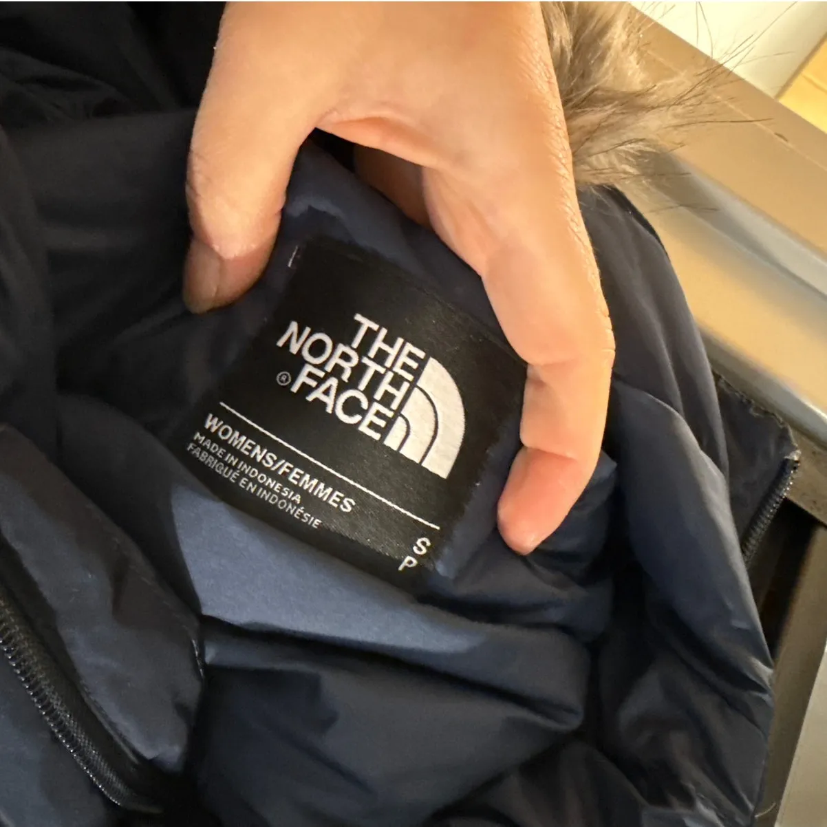 The North Face Transarctic Mama Faux Fur Lined Hood Parka Coat Navy Blue Small - Image 2