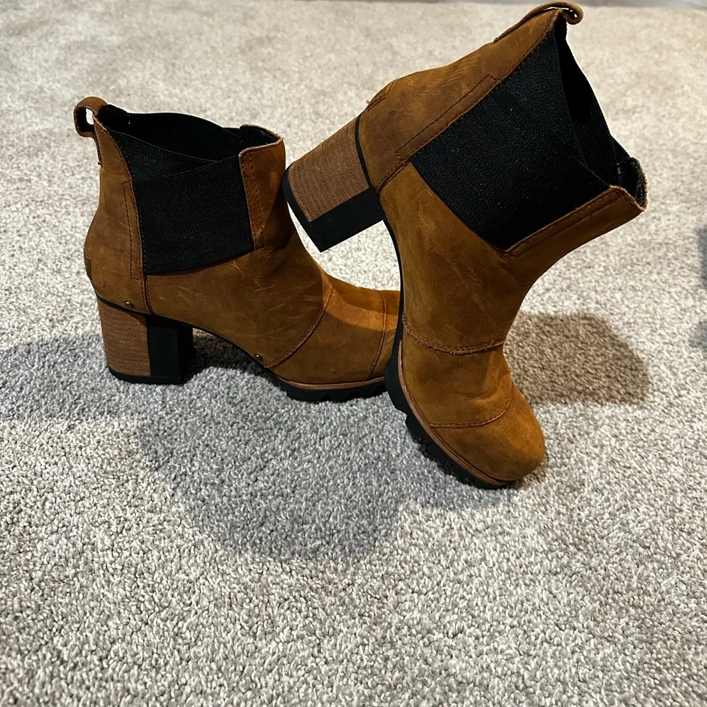 Sorel Addington Chelsea Booties in Autumn Bronze 8.5 - Image 2
