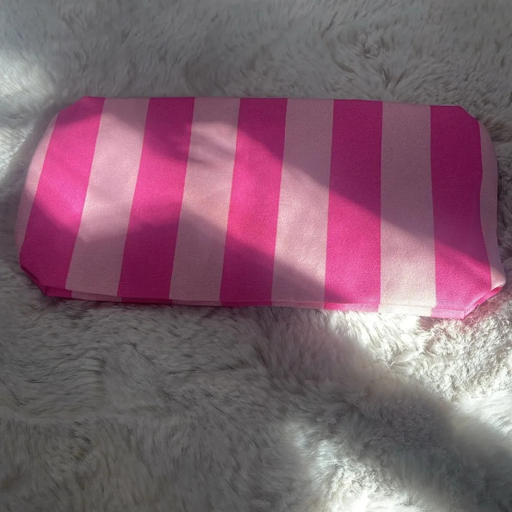 Estée Lauder Seashell Dreams Makeup Bag - Image 10