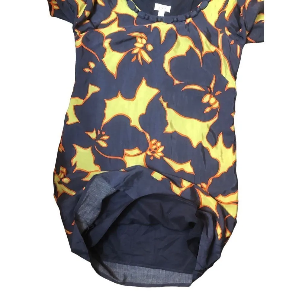 Ann Taylor navy blue, chartreuse and orange bold floral print dress.

Lightweigh - Image 3