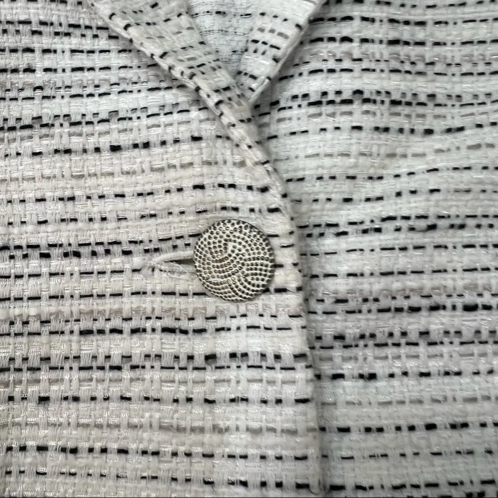 Cabi Womens Ivory Black Stripe Tweed Blazer Button Notch Sz 6 Career Preppy EUC - Image 9