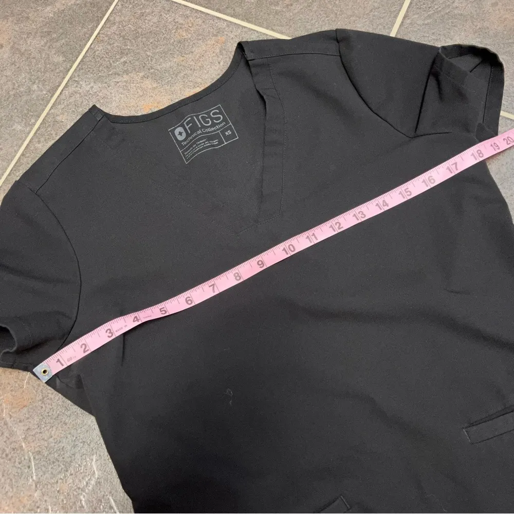 Casma Three Pocket Scrub Top Short Sleeve V-Neck Black XS Extra Small - Image 9