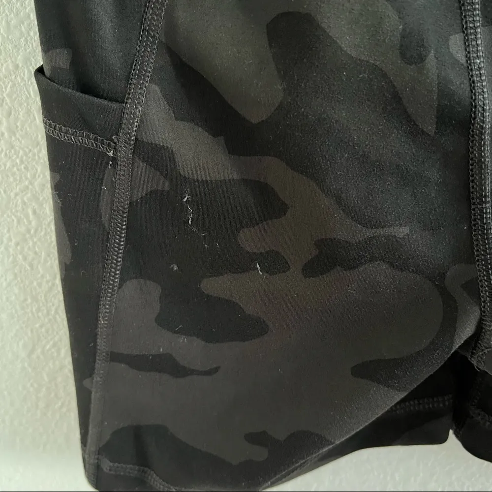 Yogalicious Lux Dark Camo Tights Shorts Bike Short XS - Image 6