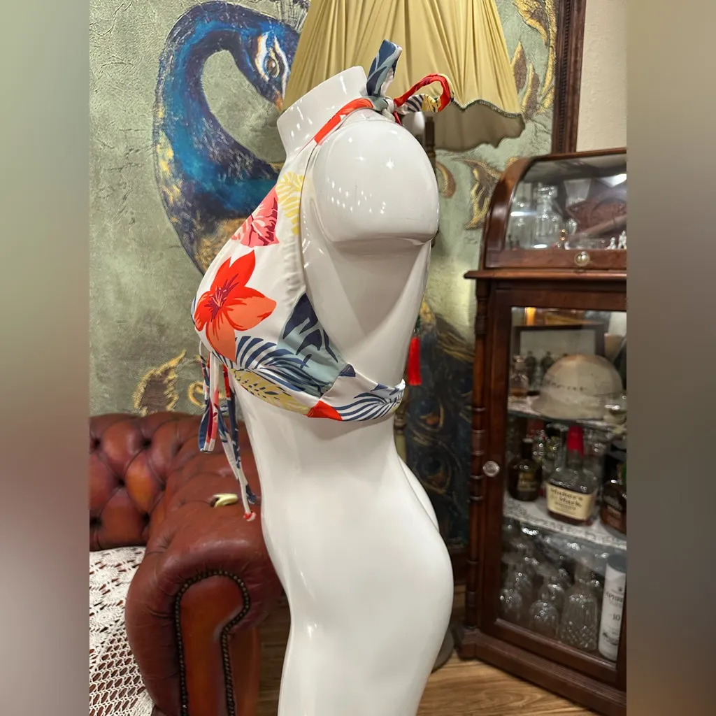 EUC Hollister Tropical Print Halter Bikini Top - Image 2