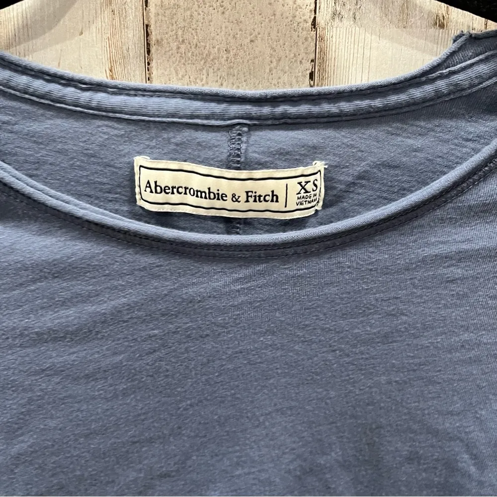 Abercrombie Blue Bell Sleeve Cropped 3/4 Sleeve Top - Image 3