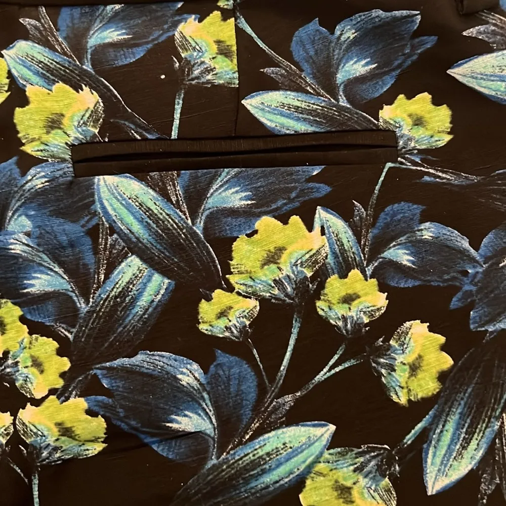 Joie Floral Print Silk and Linen Pants - Image 9