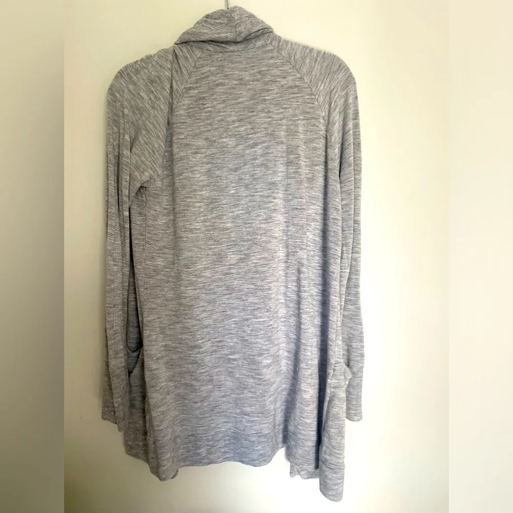 Athleta cardigan sz M - Image 3
