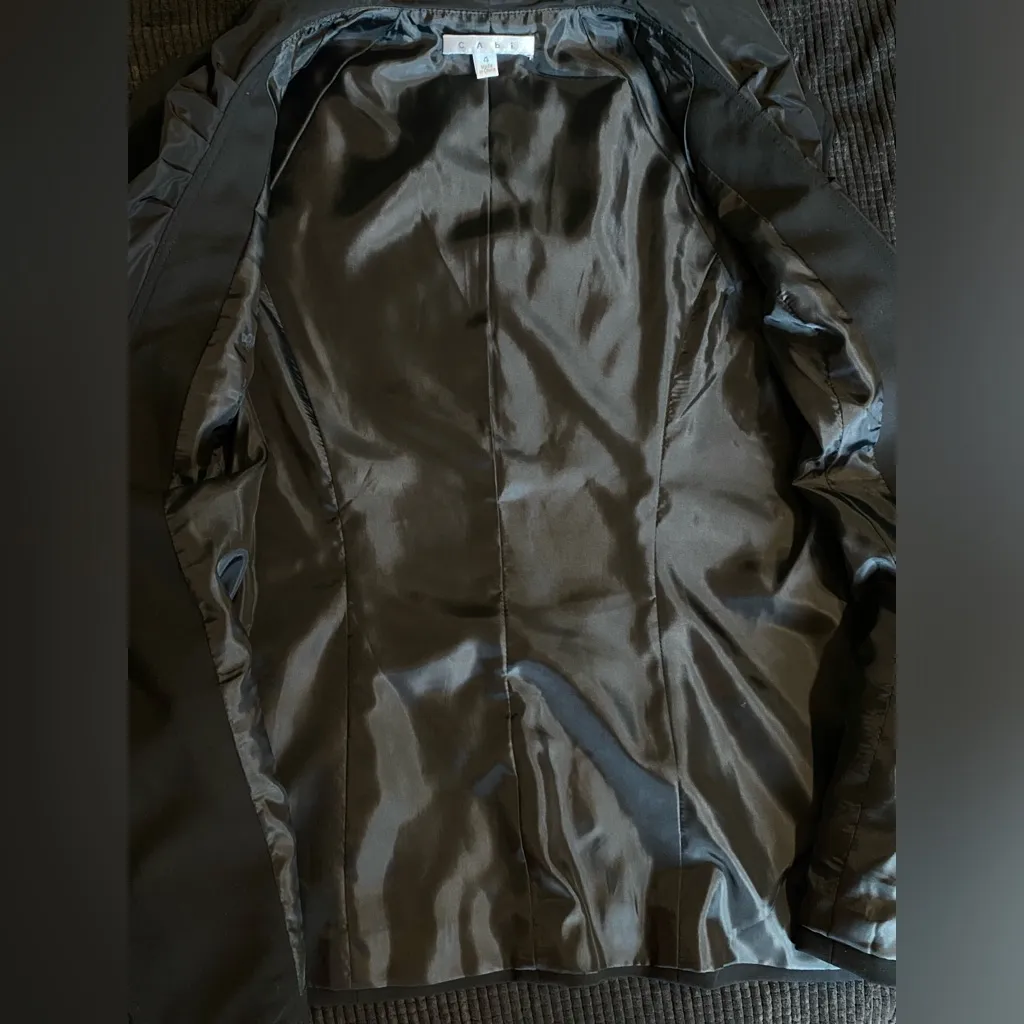 CAbi Tuxedo Vest Silky Ruffled Collar V-Neck 1 Button Cinched Waist‎ Blazer Sz 4 - Image 10