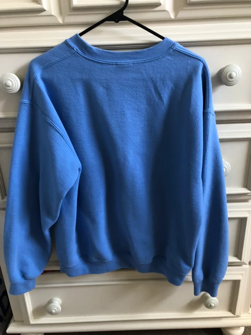 Light Blue University of Carolina Lacrosse Crewneck Size M - Image 2