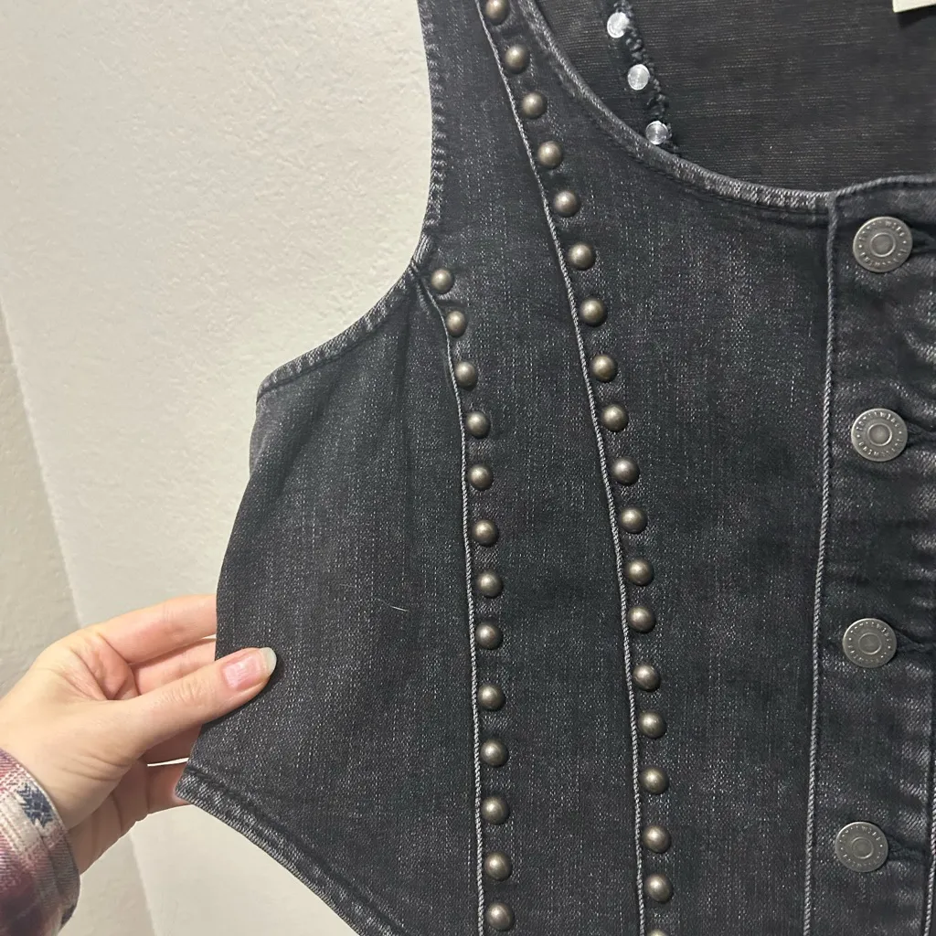 Idyllwind Black Studded Denim Crop Top - Image 5