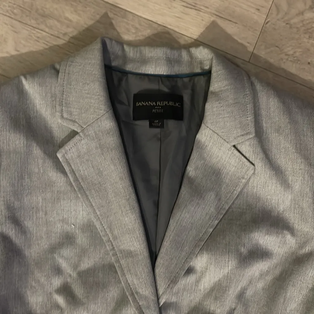 Banana republic 6p Gray Blazer with Black Buttons women’s professional suit top - Image 4