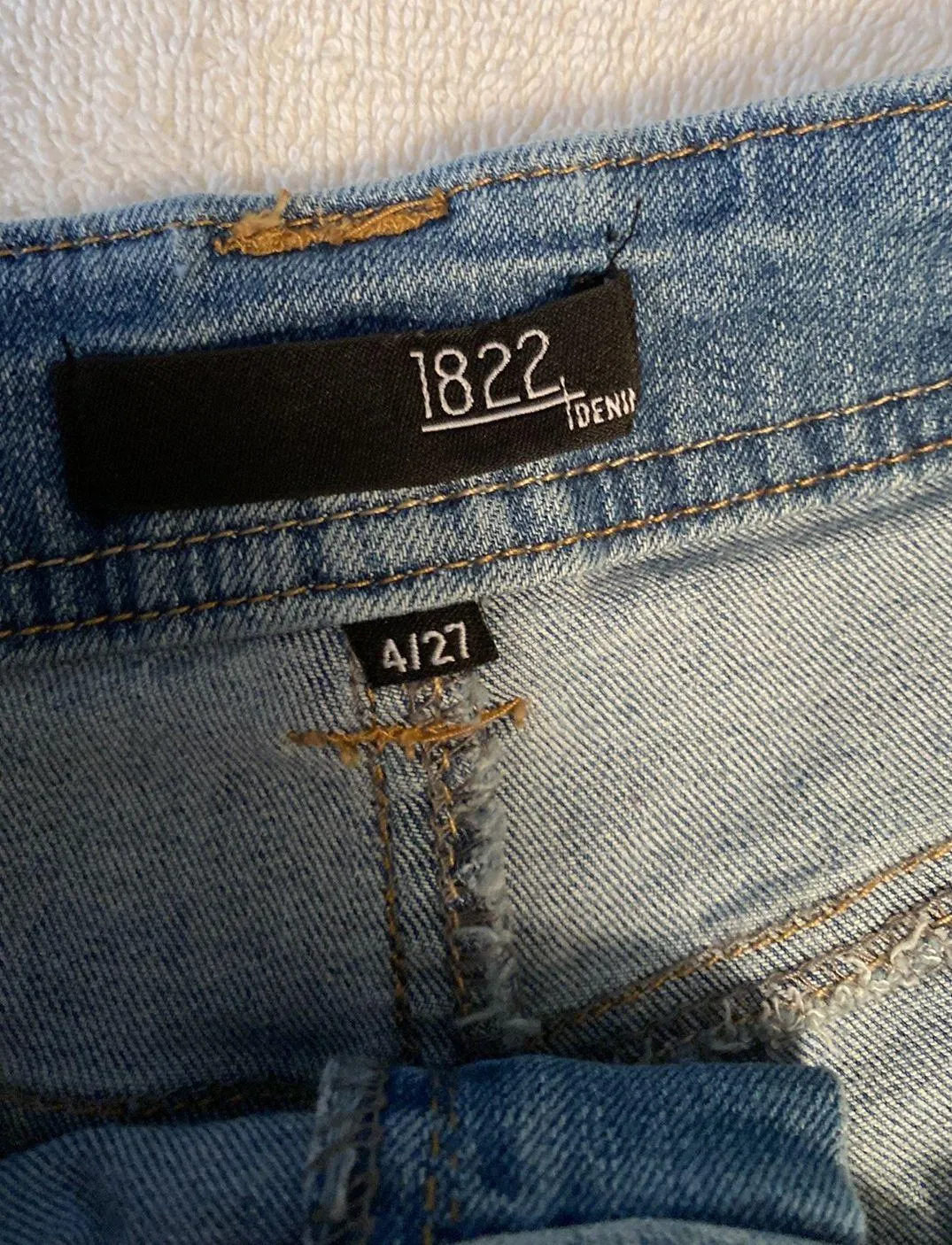 Denim Jean shorts midrise Size 4/27 - Image 6