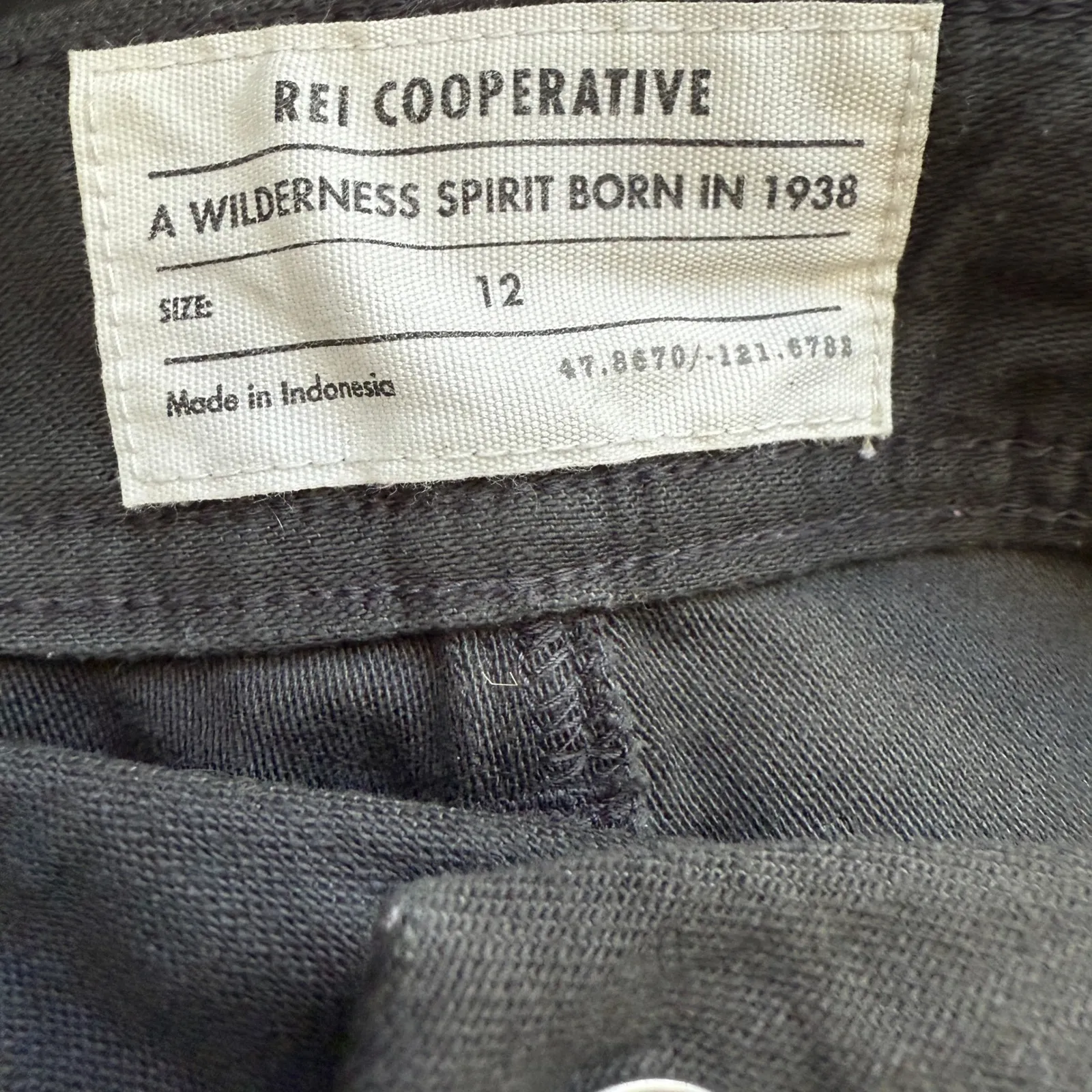 REI Cooperative Women Cargo Pants Size 12 Black Cotton Spandex Zip Pockets - Image 4