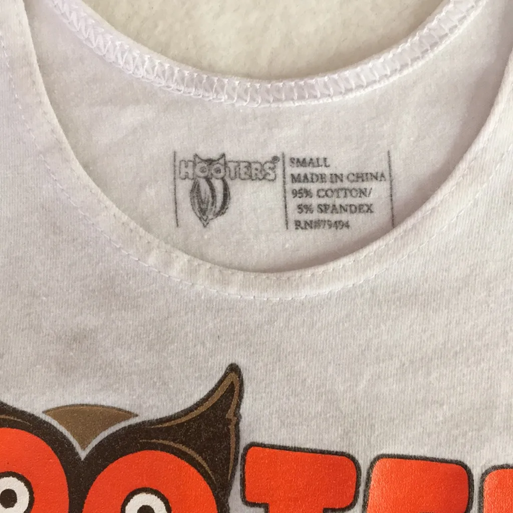 Bin 37 #5 Hooters Girl Worn uniform tank from Fort Lauderdale Florida Small - Image 3