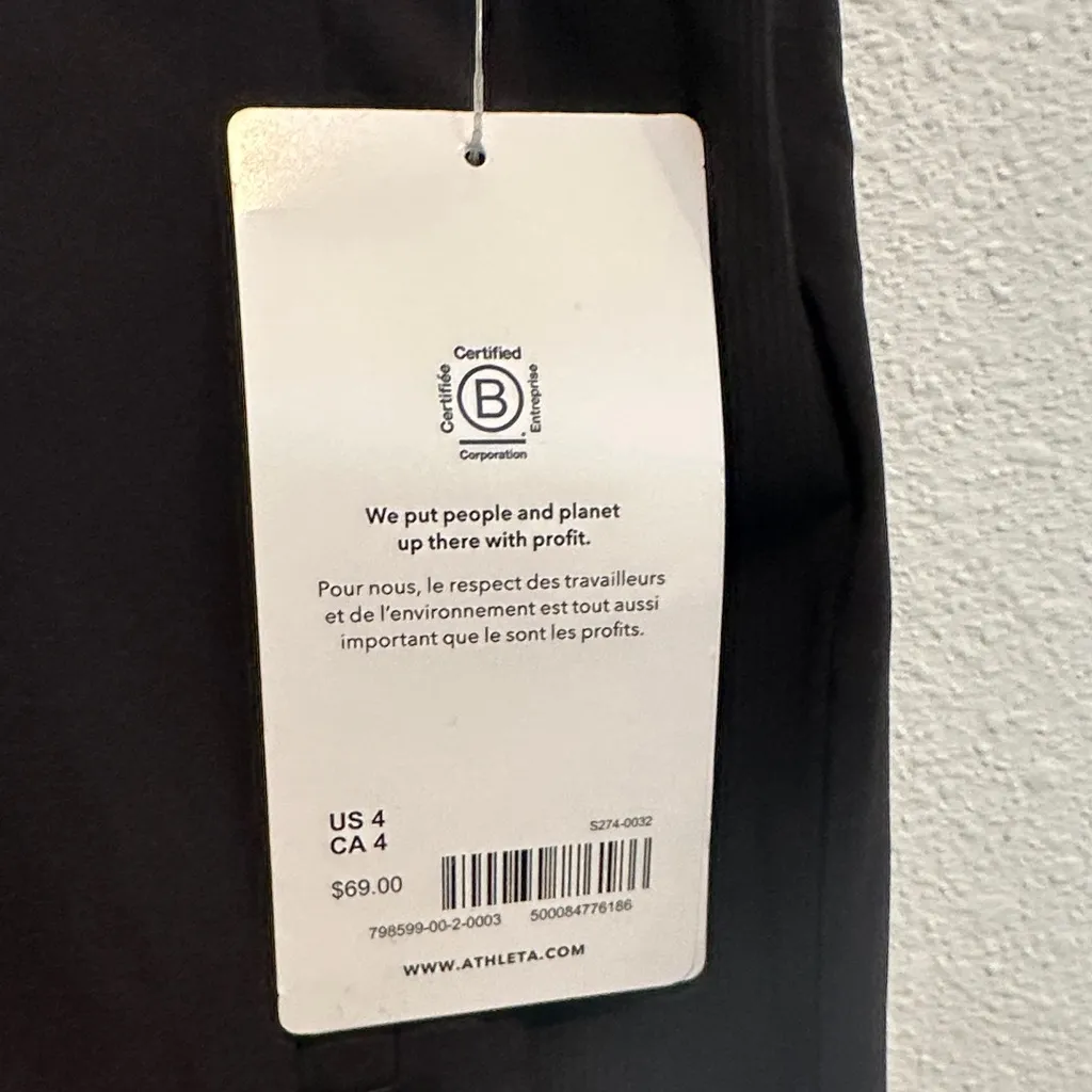 Athleta Women's Black Shorts - Image 4