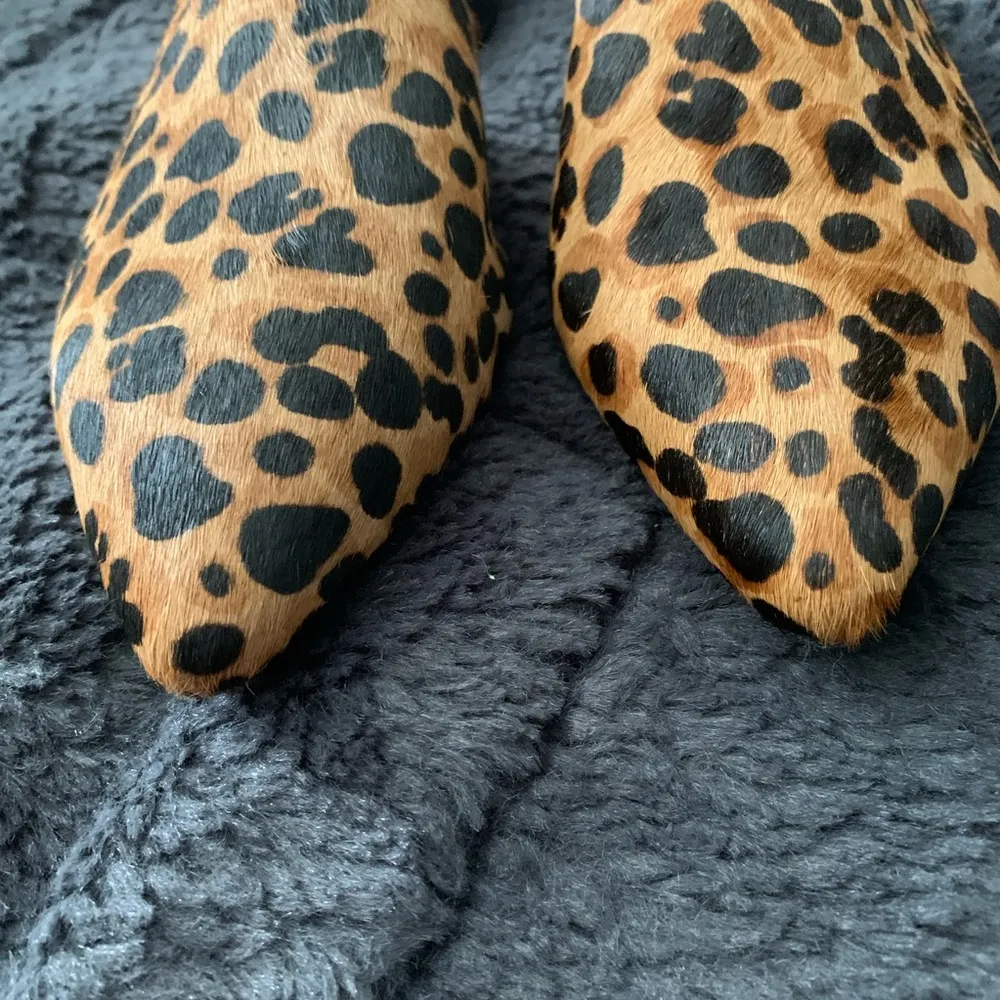 Rockport Total Motion Zuly Asymmetrical Mules Size 7 - Image 9