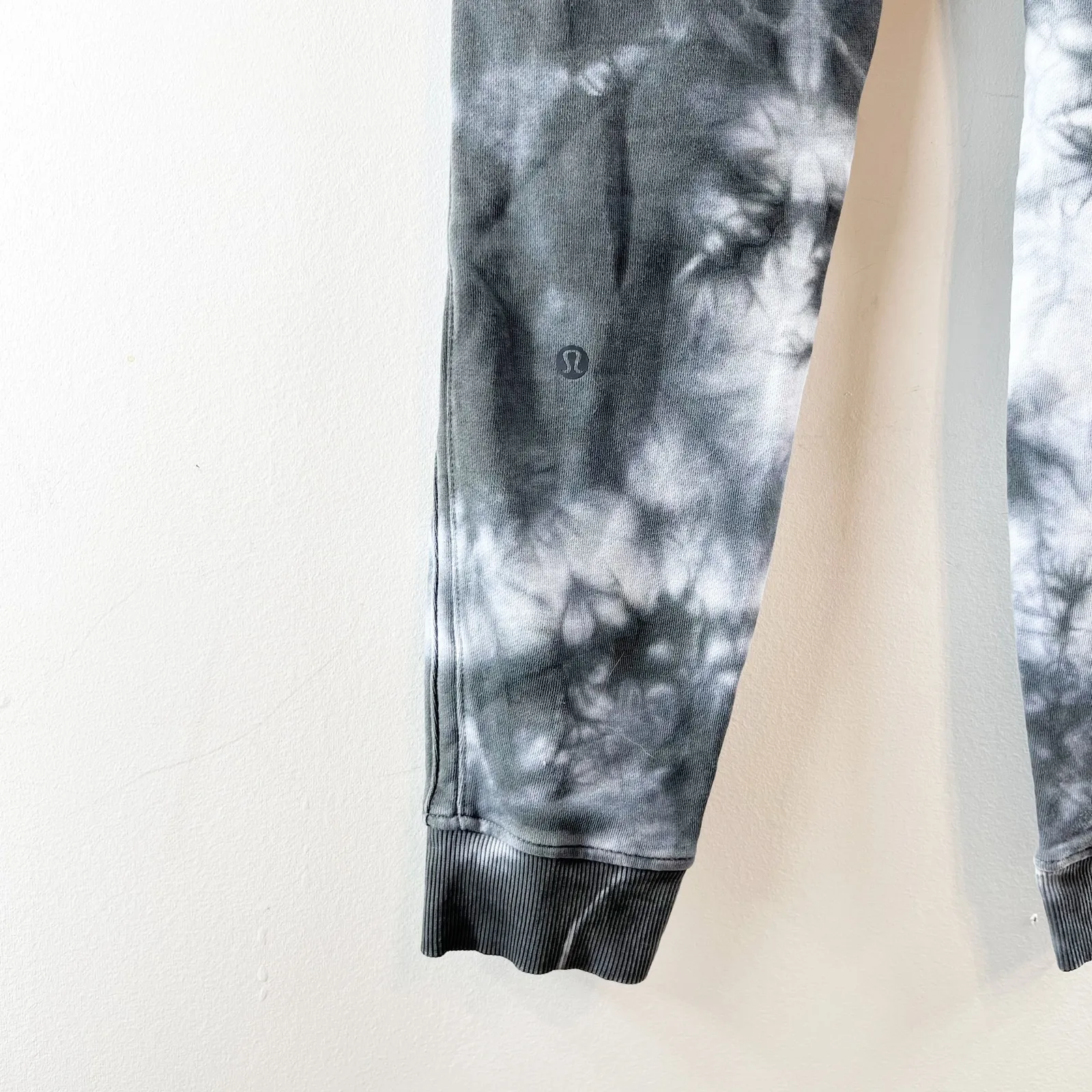 Lululemon Warm Down Jogger Sweatpants Tie Dye Blue White 4 - Image 5