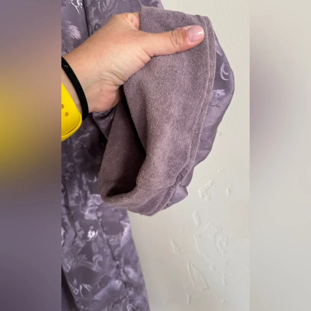 VTG gold label Victoria’s Secret robe purple foliage OSFA - Image 8