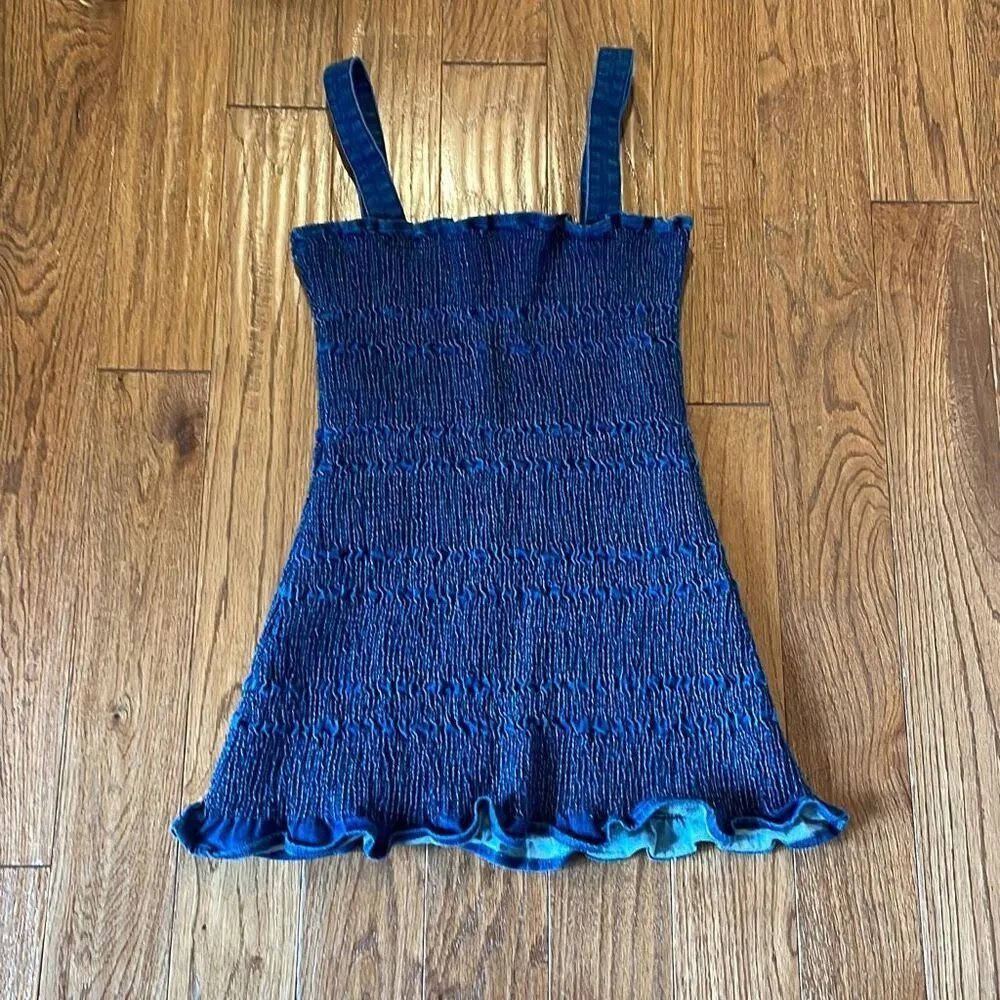 Urban Outfitters denim smocked mini dress size 6 - Image 4