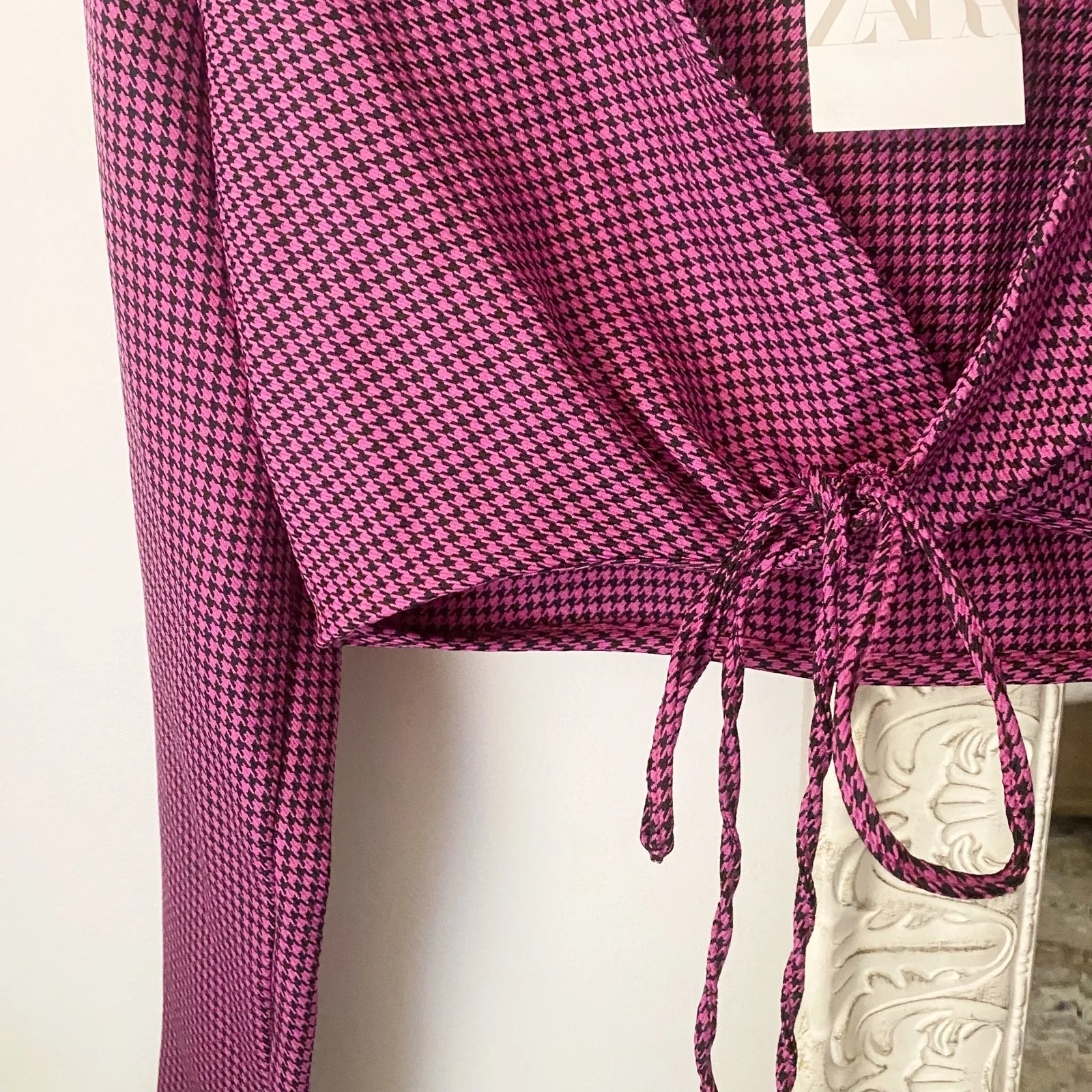 Zara Houndstooth Tie Waist Cropped Top - Image 4