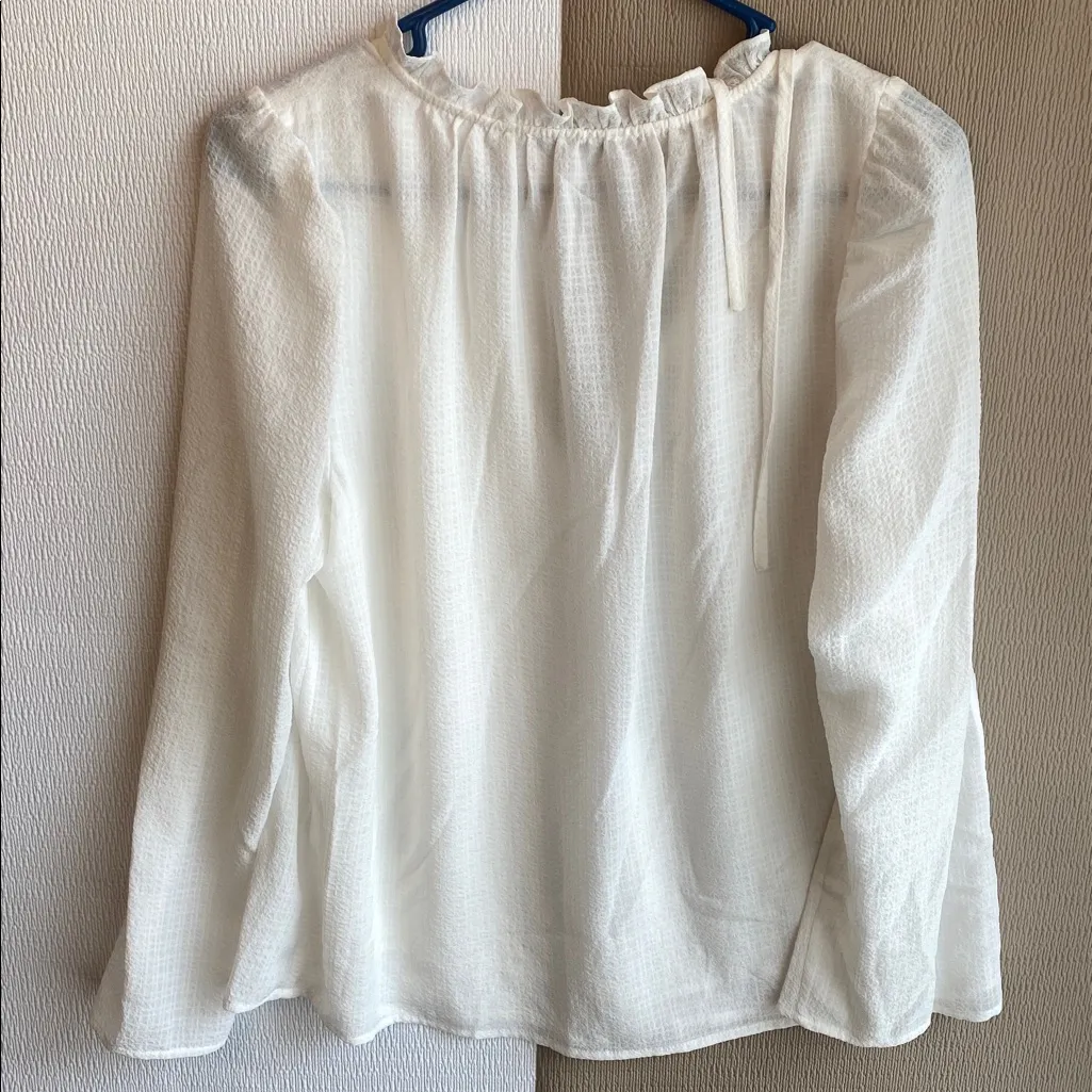 Calvin Klein White Ruffle Top - Image 4