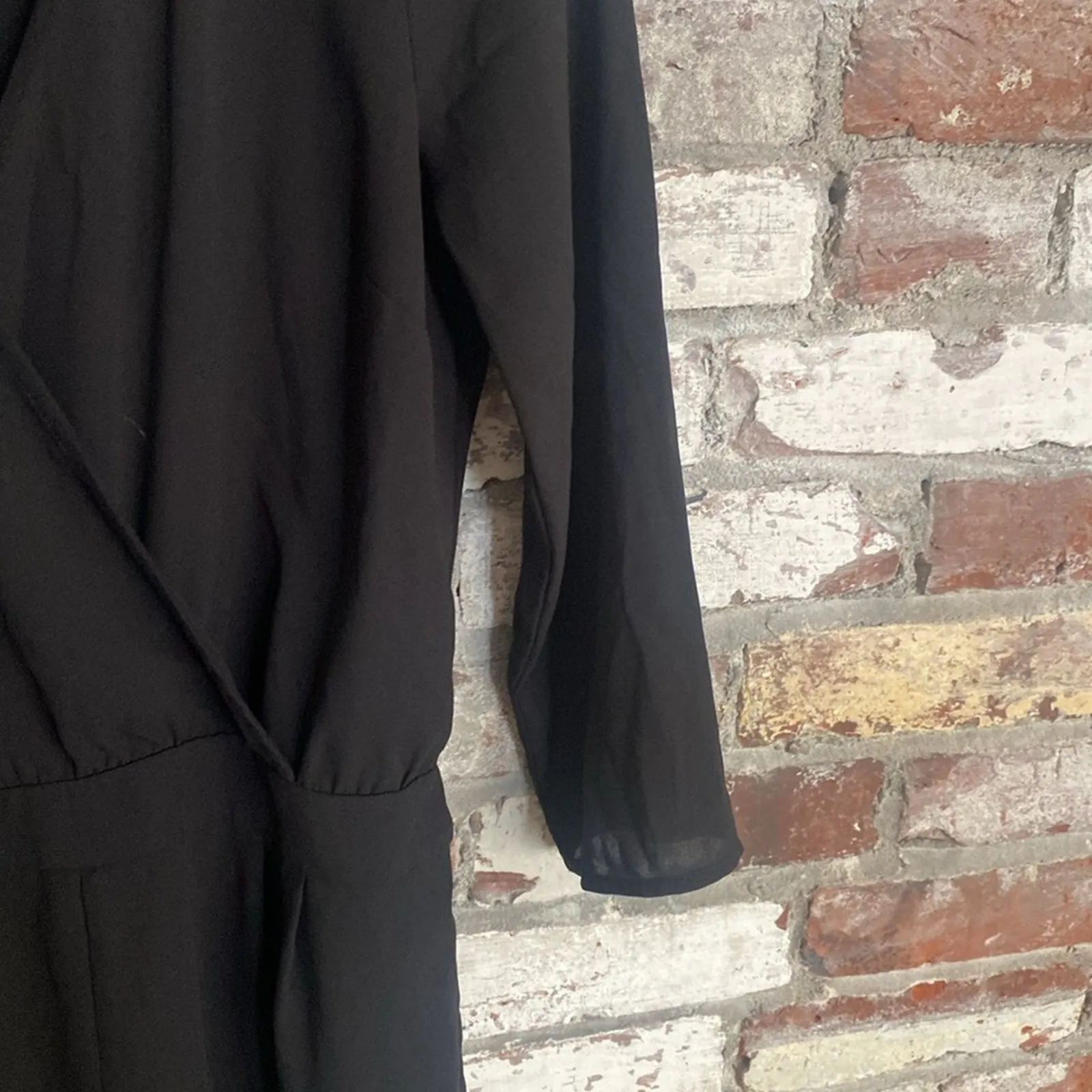 Forever 21 Black 3/4 Sheer Sleeve V Neck Romper Size S - Image 3