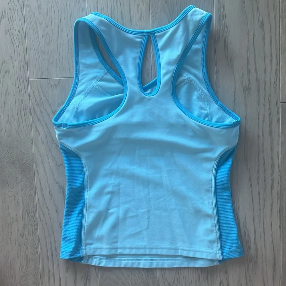 Racerback Tank Top with Built in Shelf Bra Size Medium - Image 5