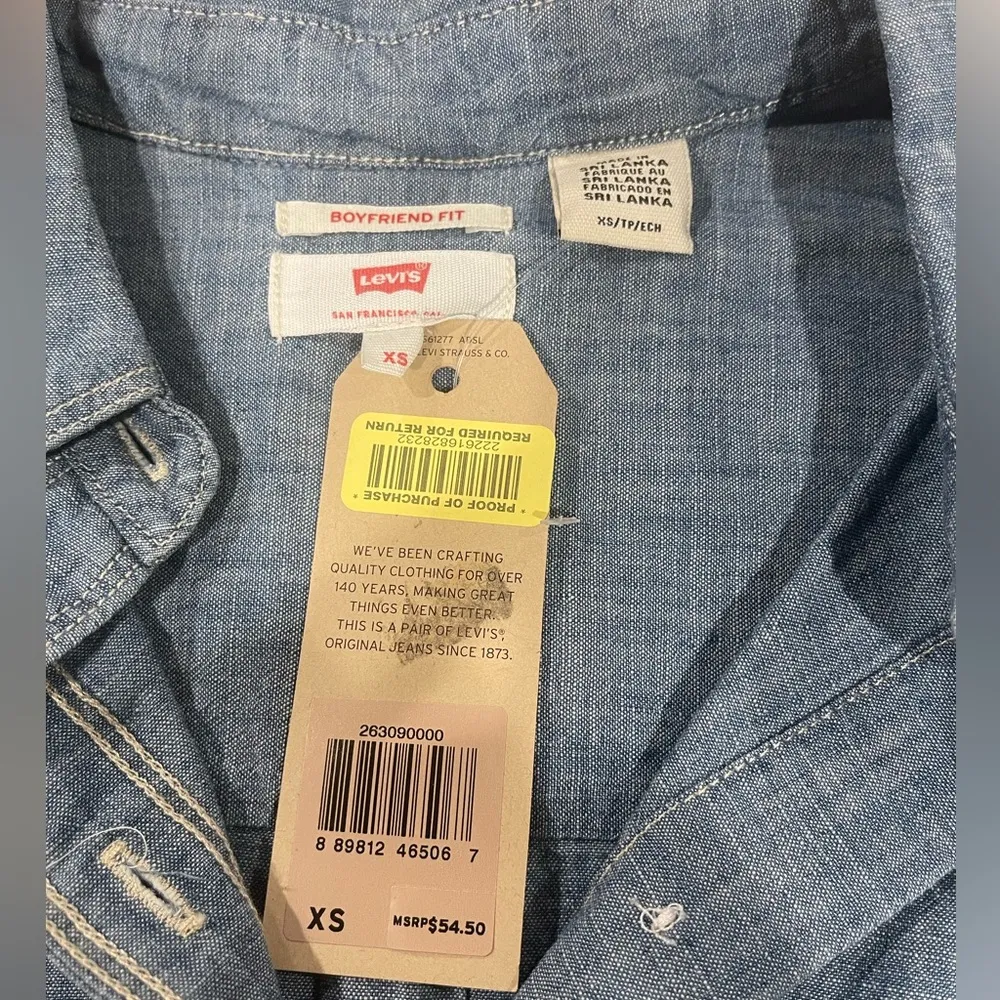 Levi’s Women Boyfriend Fit Denim Blue Long Sleeve Button Up Size XS - Image 5