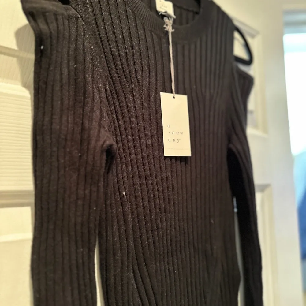 NWT Women's Long Sleeve Sweater Dress -  Black M - Image 5