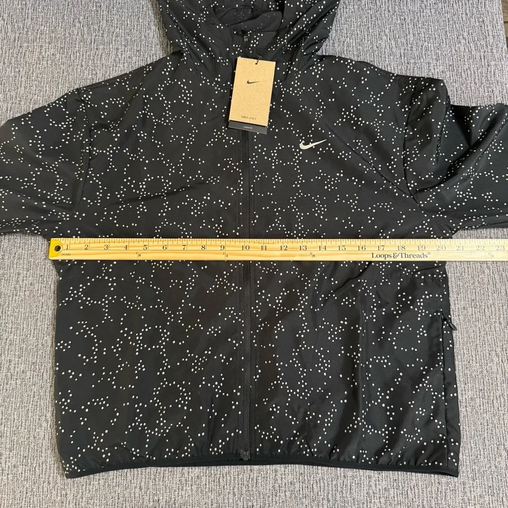 Nike Women’s Running Jacket - Image 15