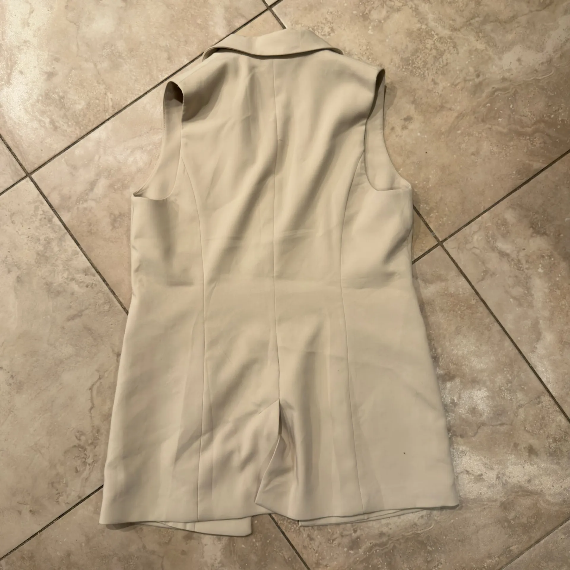 Maison d’Amélie Paris Beige Tailored Long Vest XS – Sleeveless Coat (NEW) Tan - Image 4