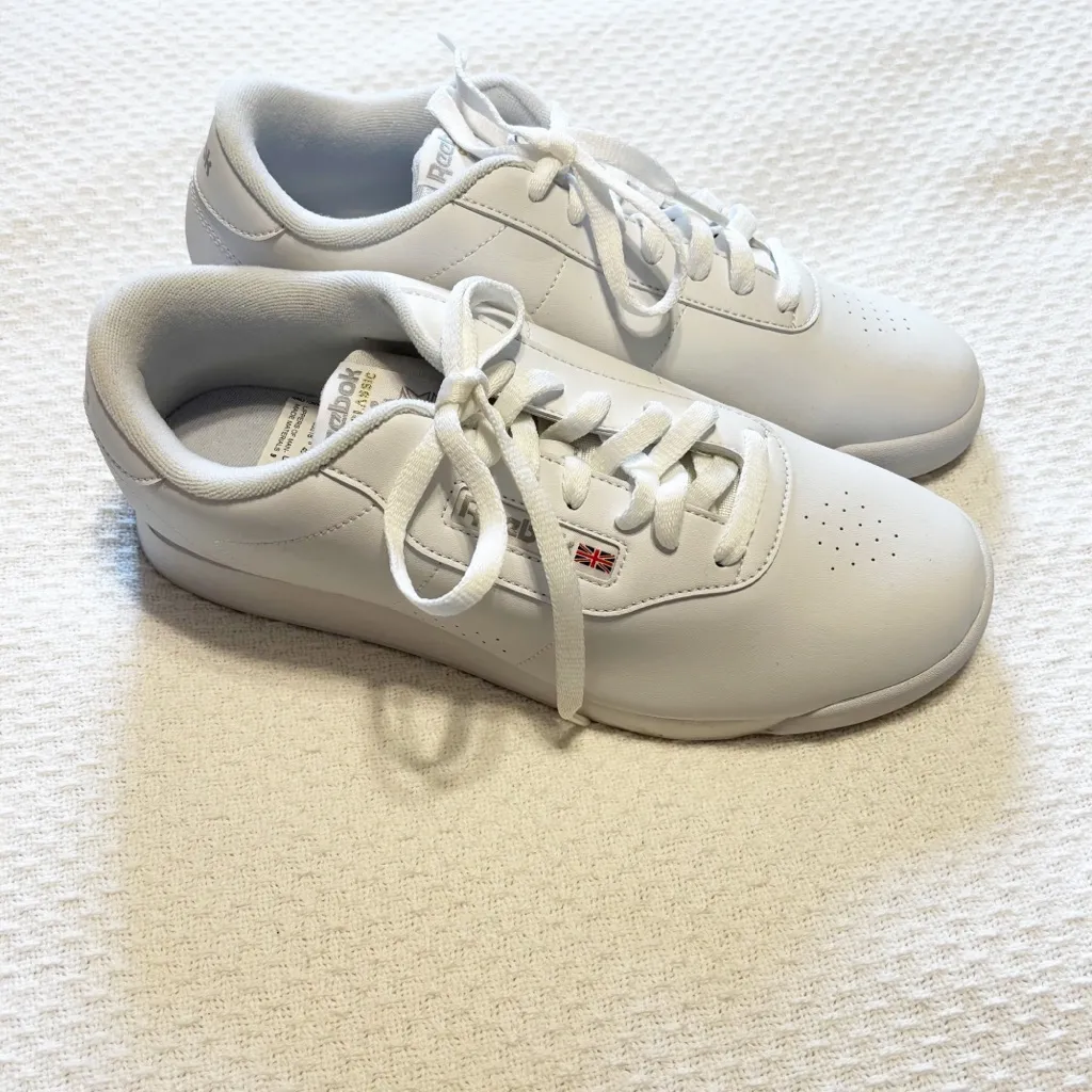 Reebok‎ Princess Shoes White size 9 NEW - Image 4