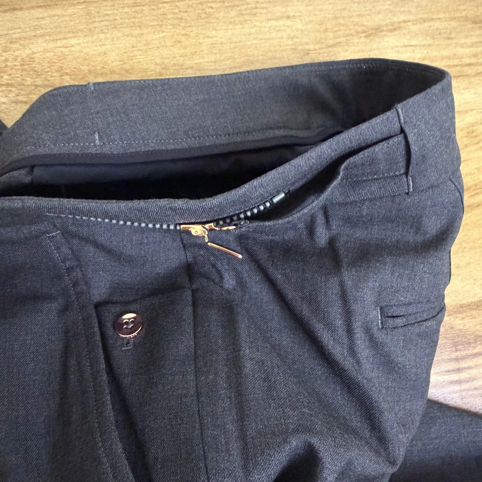 Kit and Ace Pleated Dress Pants Womens 8 Grey Wool Cashmere 26" *Undone Hem Gray - Image 9