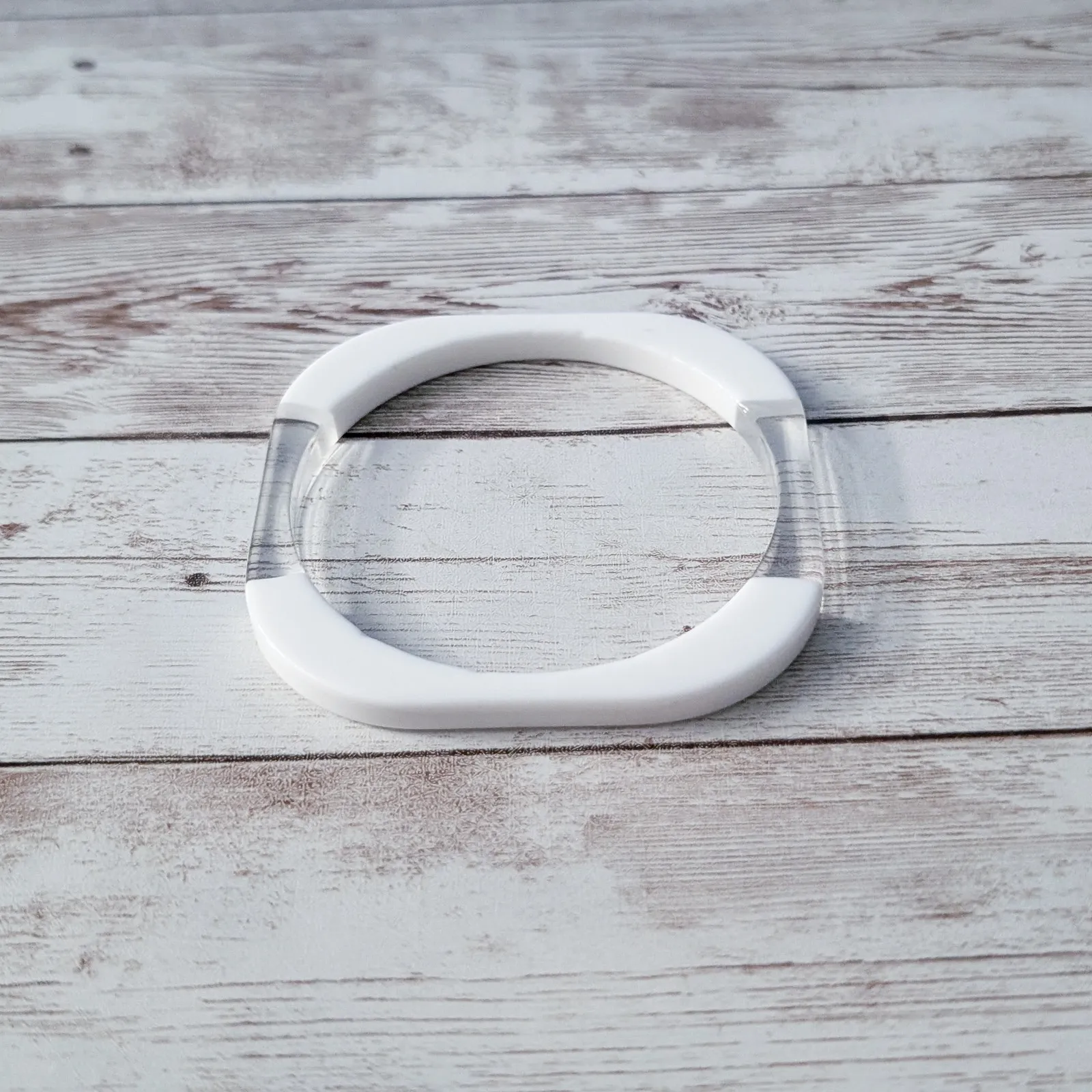 Vintage Bracelet Rounded Square Shape White & Clear Retro - Image 5