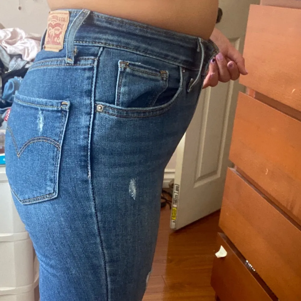 Levi’s 721 Distressed High Rise Skinny Jean - Image 4