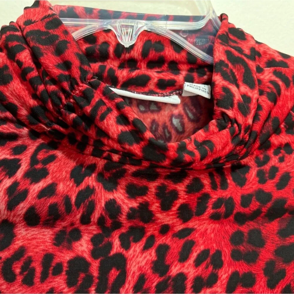 Susan Graver Medium 3/4 sleeve Top Red/ Black Leopard Print 33c - Image 4