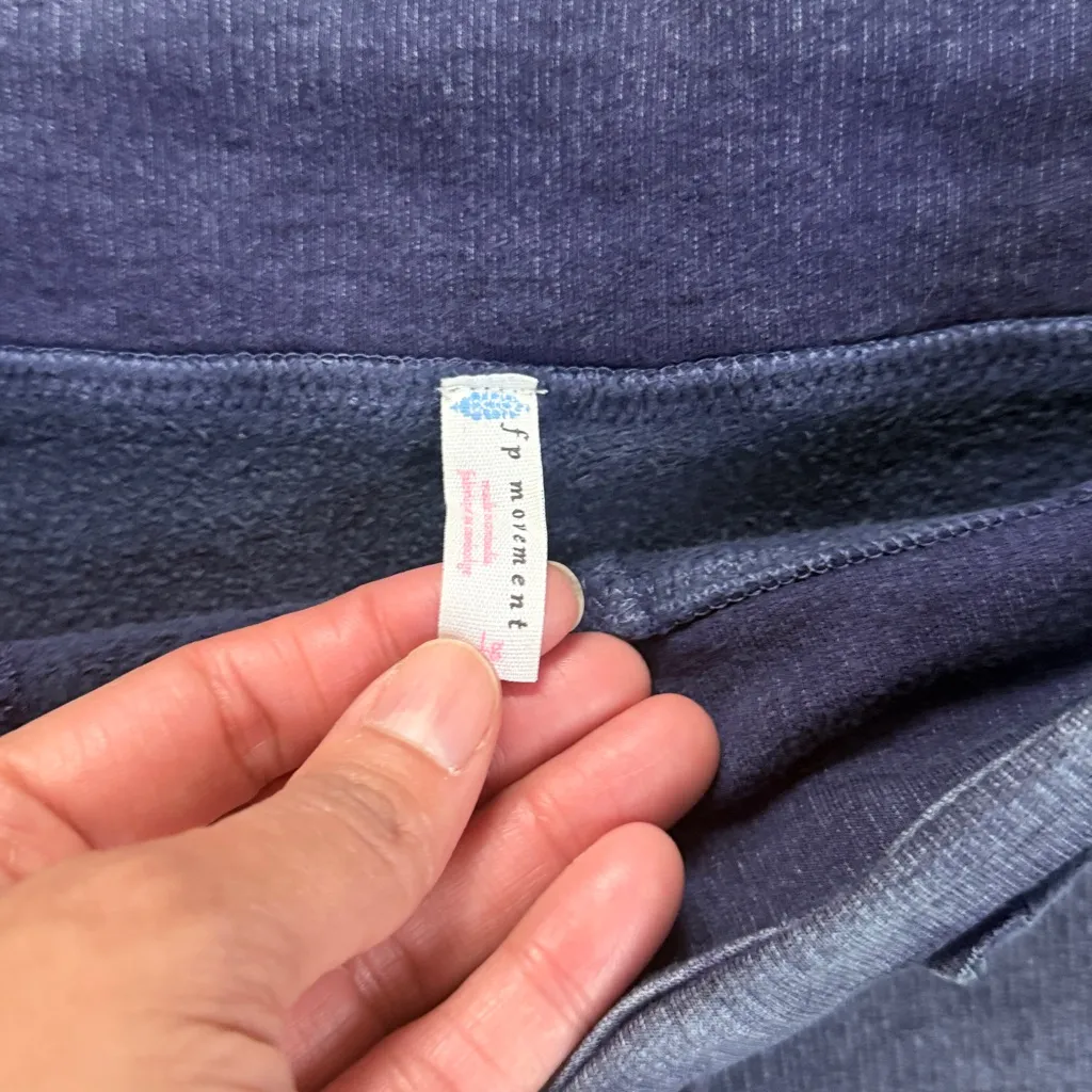 Free People Blue Cropped Pants High Rise Cotton Relaxed Fit Womens Size Large - Image 4