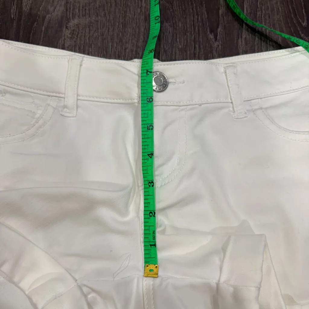 Celebrity Pink White Mid-Rise Shorts - Image 10