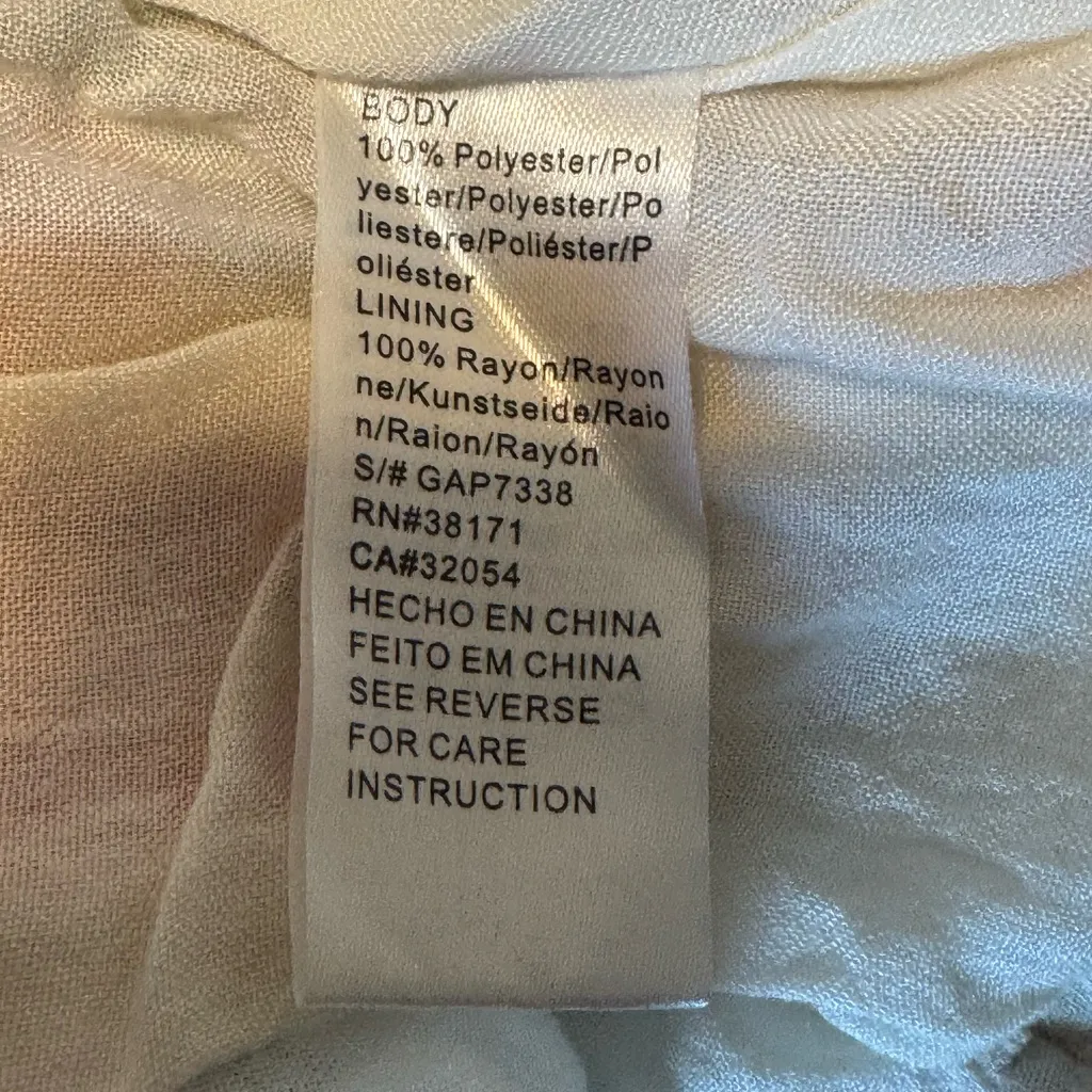 Women’s Lucca Couture Floral Print Button Front Keyhole Back Romper Size S - Image 6