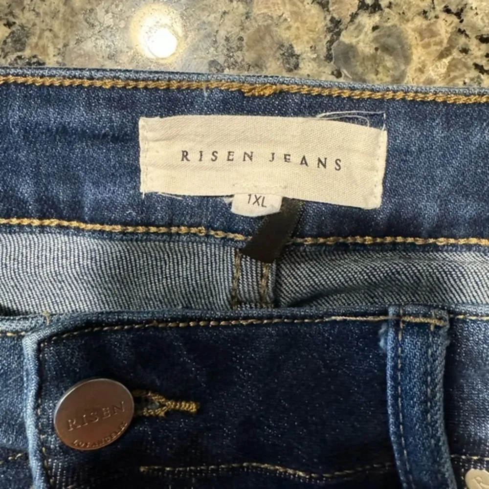 Risen Woman’s Medium Wash Jeans Size 1XL‎ Blue - Image 3