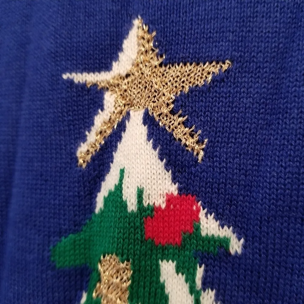 {M} NWT Kim Roger's Christmas Tree Sweater Ugly Christmas Sweater Presents - Image 7