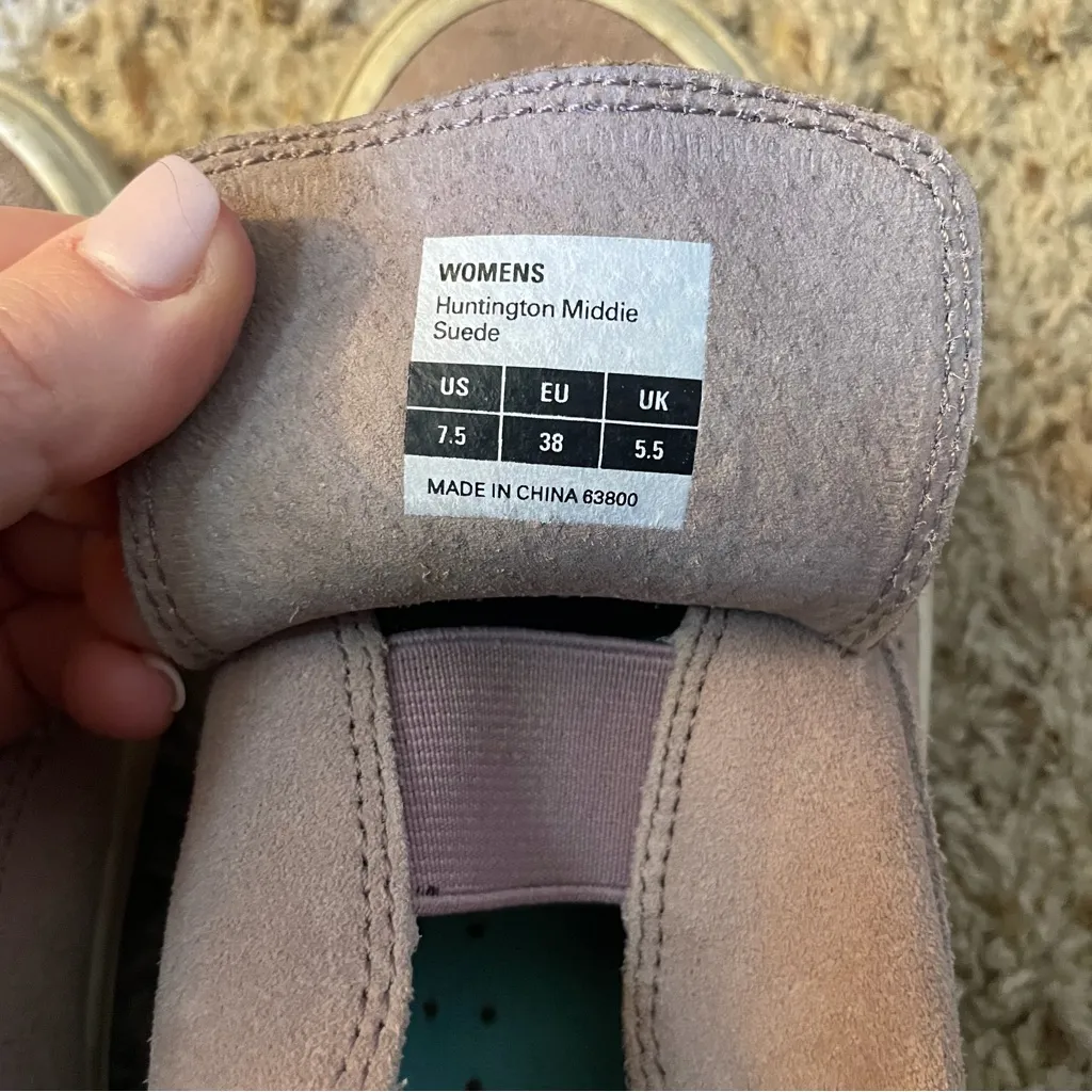 Seavees Pull On Sneakers 7.5 - Image 4